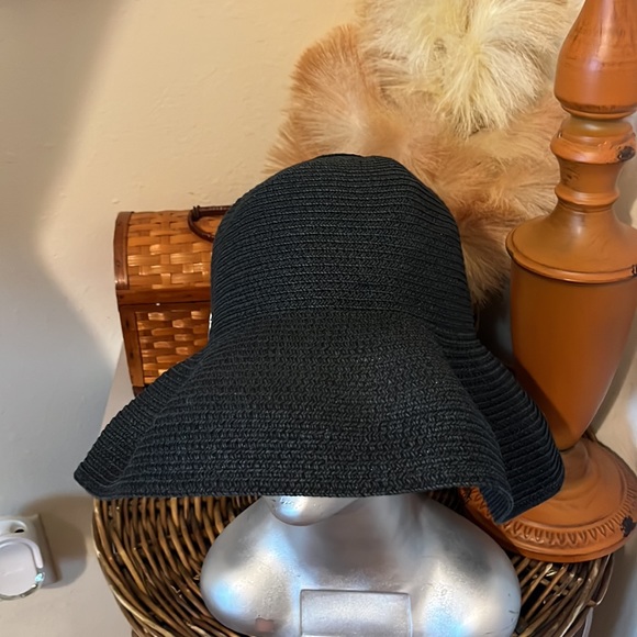 Etmar New York Black Bucket Hat - Picture 2 of 8